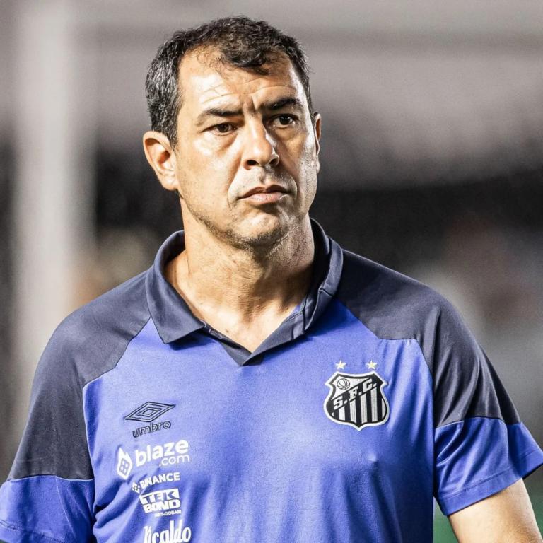 Carille considera seu trabalho no Santos bom na Série B e elogia vaias só no final