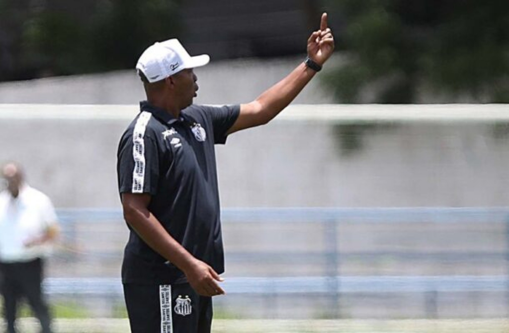 Orlando Ribeiro projeta participação do Santos no Brasileiro de Aspirantes