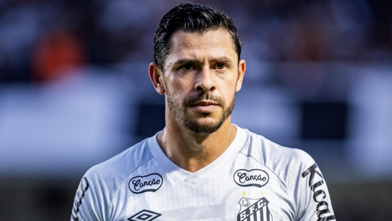 Capitão do Santos, Giuliano é sincero sobre derrota do Santos: “Não jogamos para vencer”