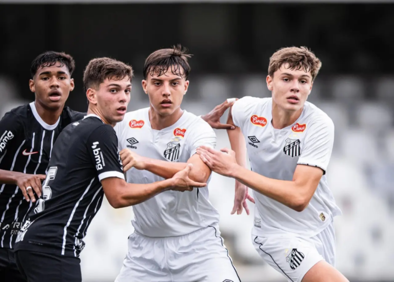 Santos FC e Corinthians empatam em 0 a 0 no duelo de ida da semifinal do Paulistão Sub-15