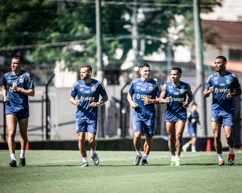 Santos potencializa jogos-treino no CT para dar rodagem a reservas e reforços esquecidos do elenco