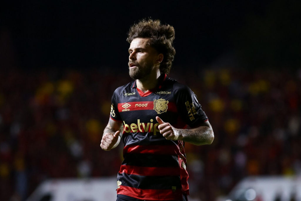 Líder de assistências na Série B, Sport quer contar com Lucas Lima em 2025