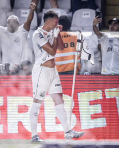 SANTOS FC VENCE O CEARÁ E MANTÉM LIDERANÇA ISOLADA