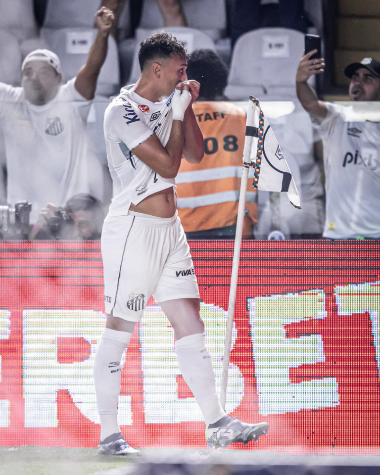 SANTOS FC VENCE O CEARÁ E MANTÉM LIDERANÇA ISOLADA