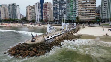 Torcidas organizadas do Santos celebram primeiro ano de Píer do Pelé