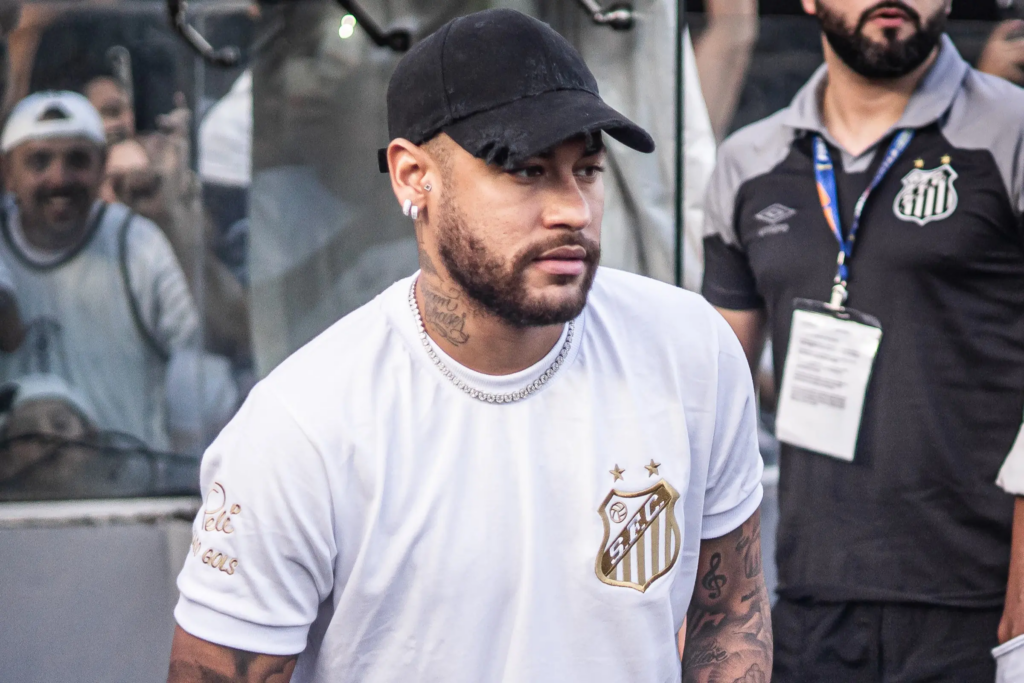 Vice-presidente do Conselho diz que Neymar voltará ao Santos em junho de 2025