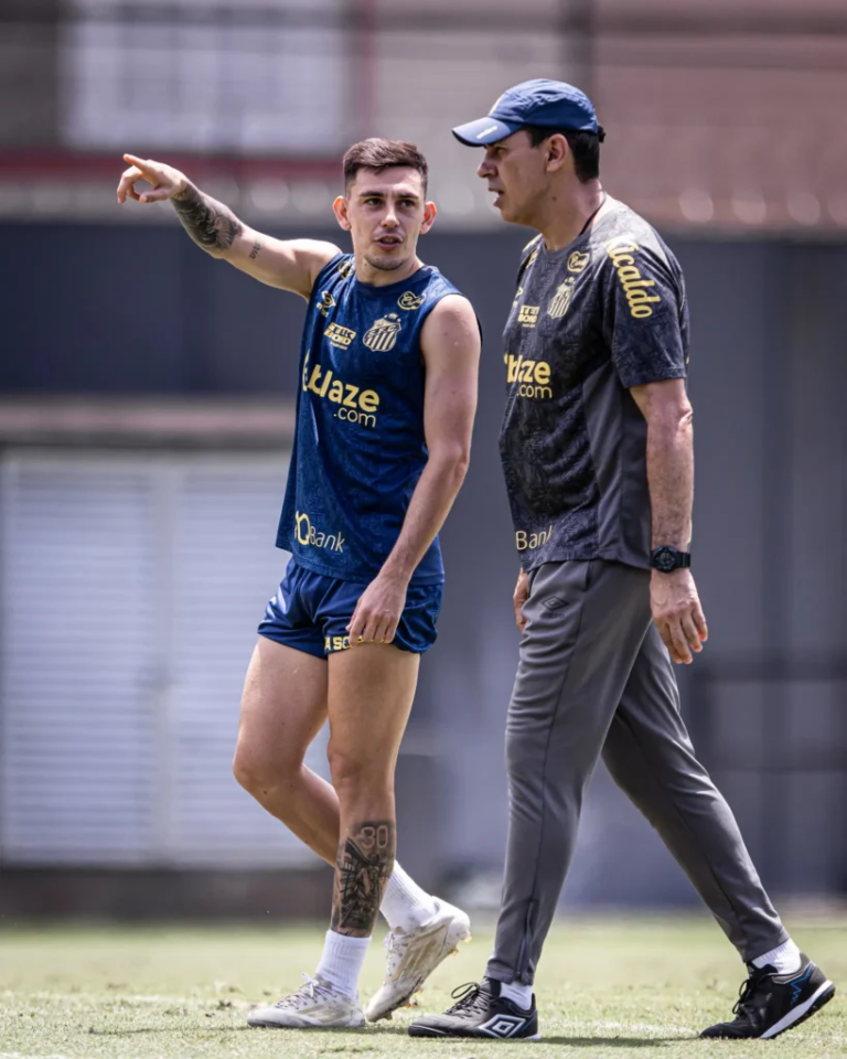 Confira galeria de fotos do treino do Santos no CT Rei Pelé nesta quinta-feira