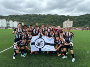 SANTOS FC GOLEIA POR 9 A 0 E AVANÇA A SEMIFINAIS DA COPA BUH SUB-12