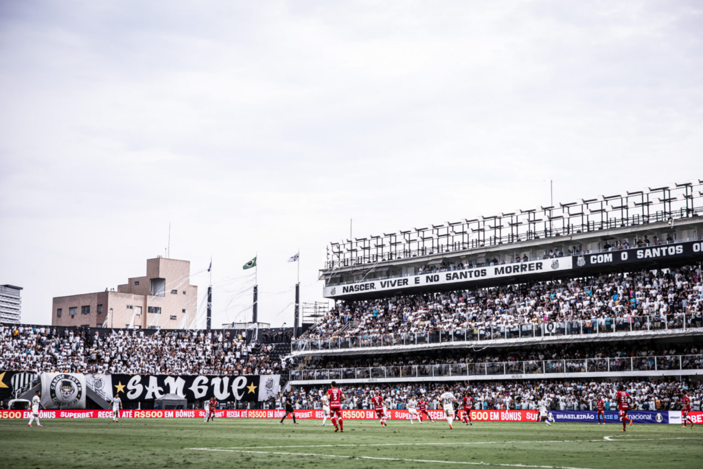 Santos pretende levantar a taça da Série B na Vila e planeja entrega com a CBF