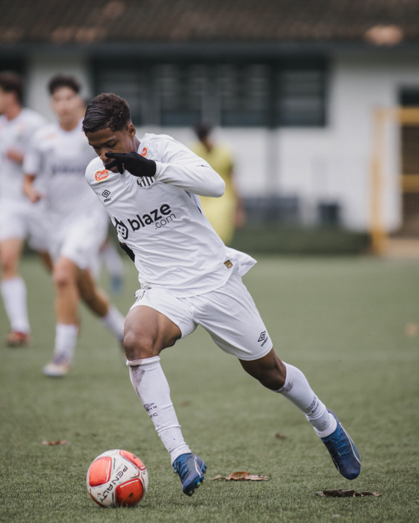 SANTOS FC VENCE SEMIFINAL NOS PÊNALTIS E ENFRENTA CORINTHIANS NA GRANDE FINAL DA ALCANS CUP SUB-16