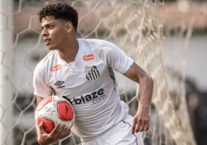 Joia da Vila, volante Kenay comenta sobre boa temporada na base do Santos