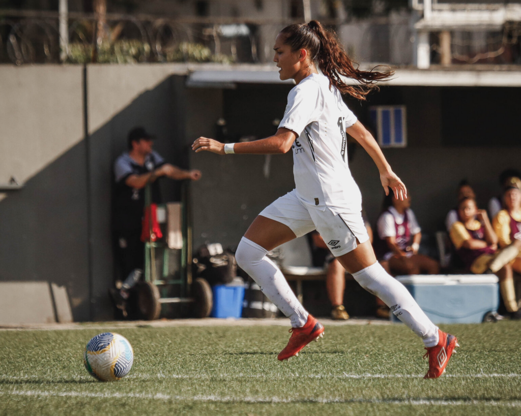 CAMILE ABREU FALA DE EXPECTATIVAS PARA SUA PRIMEIRA COPINHA COM AS SEREINHAS DA VILA E ESTREIA NESTA QUINTA (28)