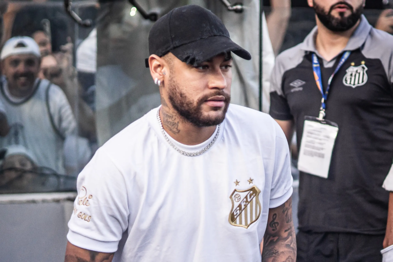 Santos vive expectativa de repatriar Neymar no começo de 2025