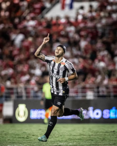 Novo Alvo da Ponte Preta: Parceiro de Neymar e Campeão no Santos e Palmeiras