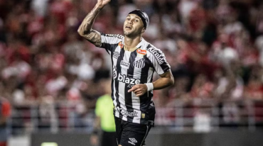 Novo Alvo da Ponte Preta: Parceiro de Neymar e Campeão no Santos e Palmeiras