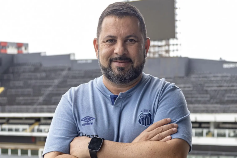 Santos Renova Contrato com Técnico do Time Feminino até 2025