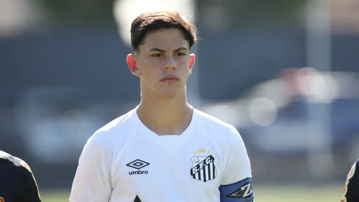 Críticas dos Torcedores do Santos à Atuação de JP Chermont