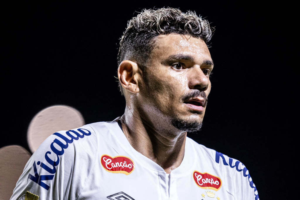 Tiquinho Soares: Estreia Promissora no Santos