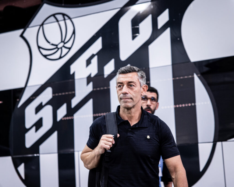 Alterações Estratégicas no Santos: Explicações de Pedro Caixinha