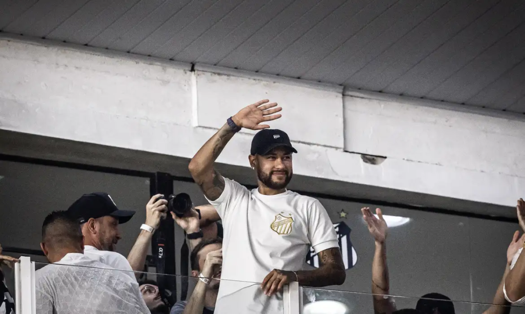 Neymar confirma seu retorno ao Santos.