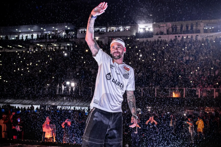 Santos alcança 70 mil sócios após a volta de Neymar